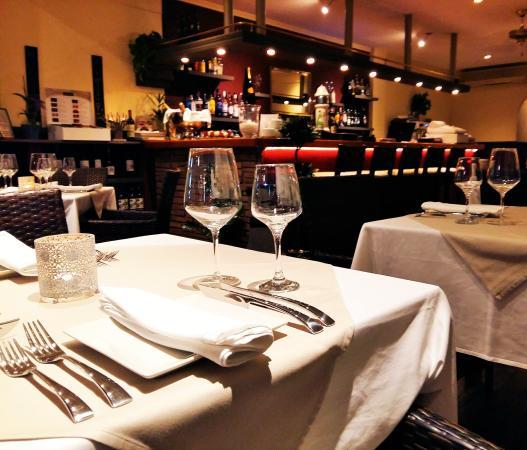 Lino's Bar & Restaurant